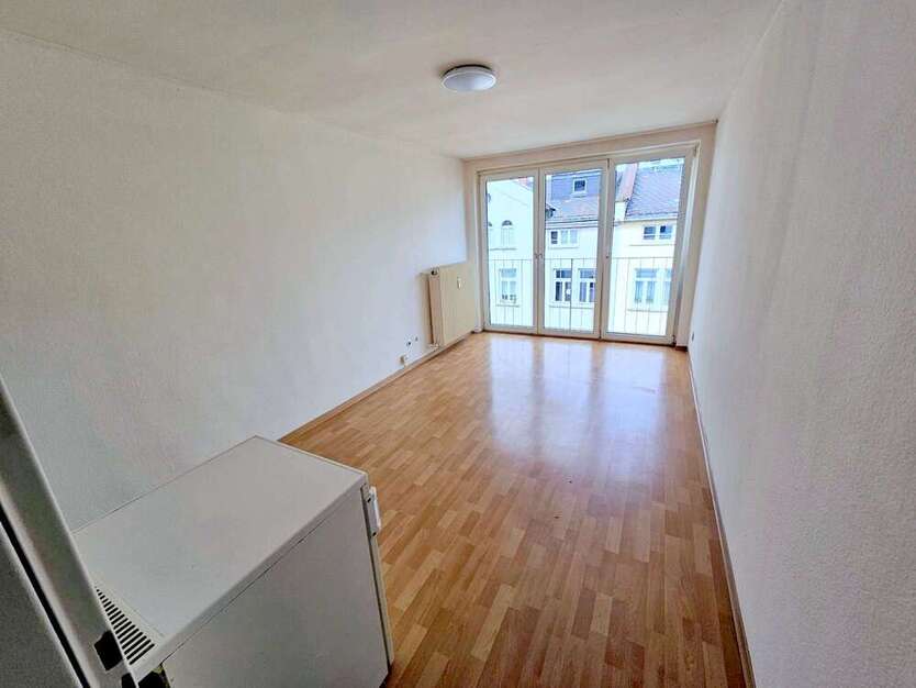 Wohnung zum Mieten in Frankfurt am Main 550 € 23 m²