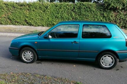 VW Golf 120.000 km 2.400 € friedrichsdorf 61381