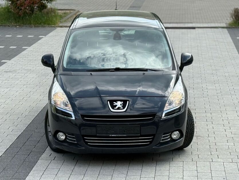 Peugeot 5008 129.000 km 6.650 € Offenbach am Main 63069