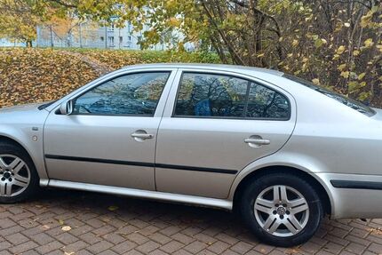 Skoda Octavia 367.000 km 850 € Frankfurt 60433