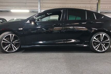 Opel Insignia 29.900 km 24.500 &euro; Rüsselsheim 65428