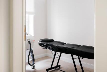 Raum in Praxisgemeinschaft im beliebten Westend zimmer