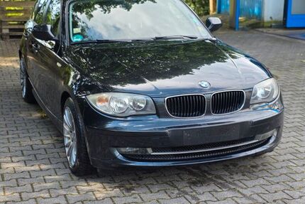 BMW 116 235.000 km 2.800 &euro; Obertshausen 63179