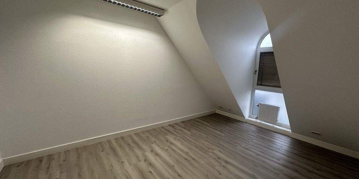 Bürofläche im Immobilienforum Hanau 128qm Dachgeschoss mit Aufzug und Tiefgarage 4 zimmer