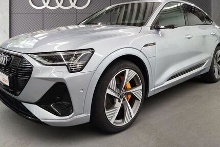 Audi e-tron 47.497 km 42.850 € Frankfurt am Main 60326
