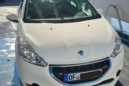 Peugeot 208 97.500 km 3.500 &euro; Neu-Isenburg 63263