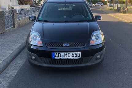 Ford Fiesta 93.723 km 3.700 &euro; Kahl 63796