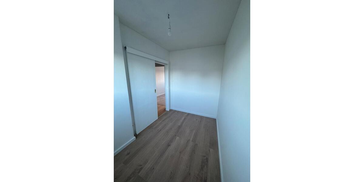 Reihenhaus Frankfurt am Main Mitte-West - 3 Zimmer, 82 m&sup2;, 1.650&euro; | Angebot:25514699