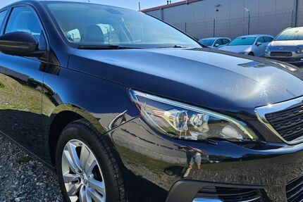 Peugeot 308 130.000 km 9.044 € Kelkheim 65779