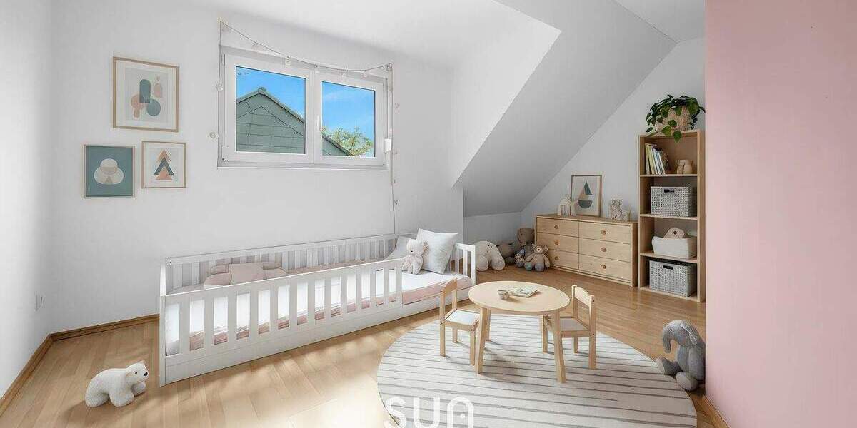 EXKLUSIVES STADTWOHNEN IM GRÜNEN - 4-Zimmer-DG-Wohnung mit Traumterrasse 4 zimmer
