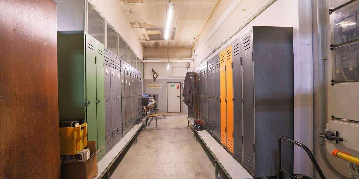 Handwerk & Logistik - Industriehalle mit Freifläche in Schöneck zimmer