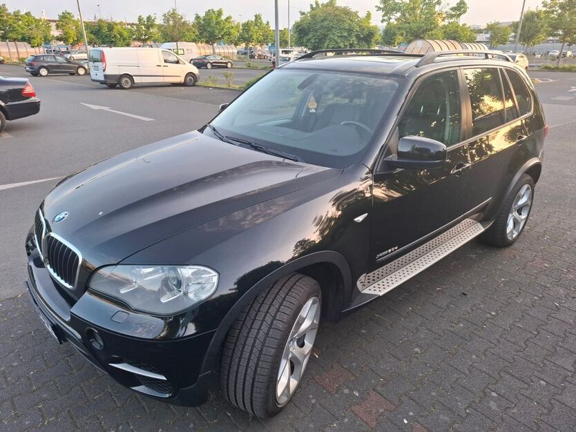BMW X5 293.500 km 9.990 € Offenbach am Main 63069