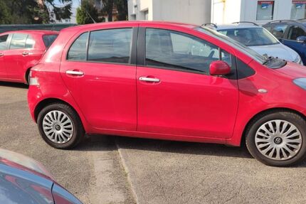 Toyota Corolla 174.000 km 2.800 € Frankfurt am Main 65933