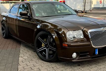 Chrysler 300C 257.410 km 13.999 &euro; Steinbach 61449