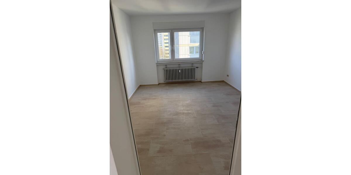 Etagenwohnung Steinbach (Taunus) - 4 Zimmer, 94 m&sup2;, 1.450&euro; | Angebot:25875044