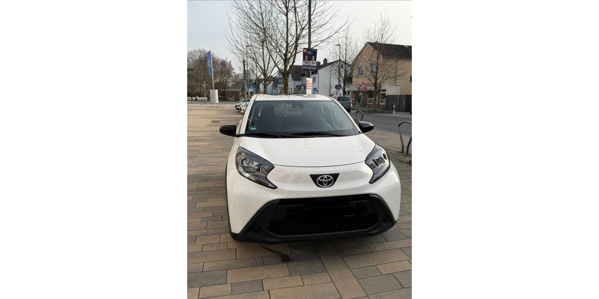 Toyota Aygo (X) 25.000 km 15.800 &euro; Eschborn 65760