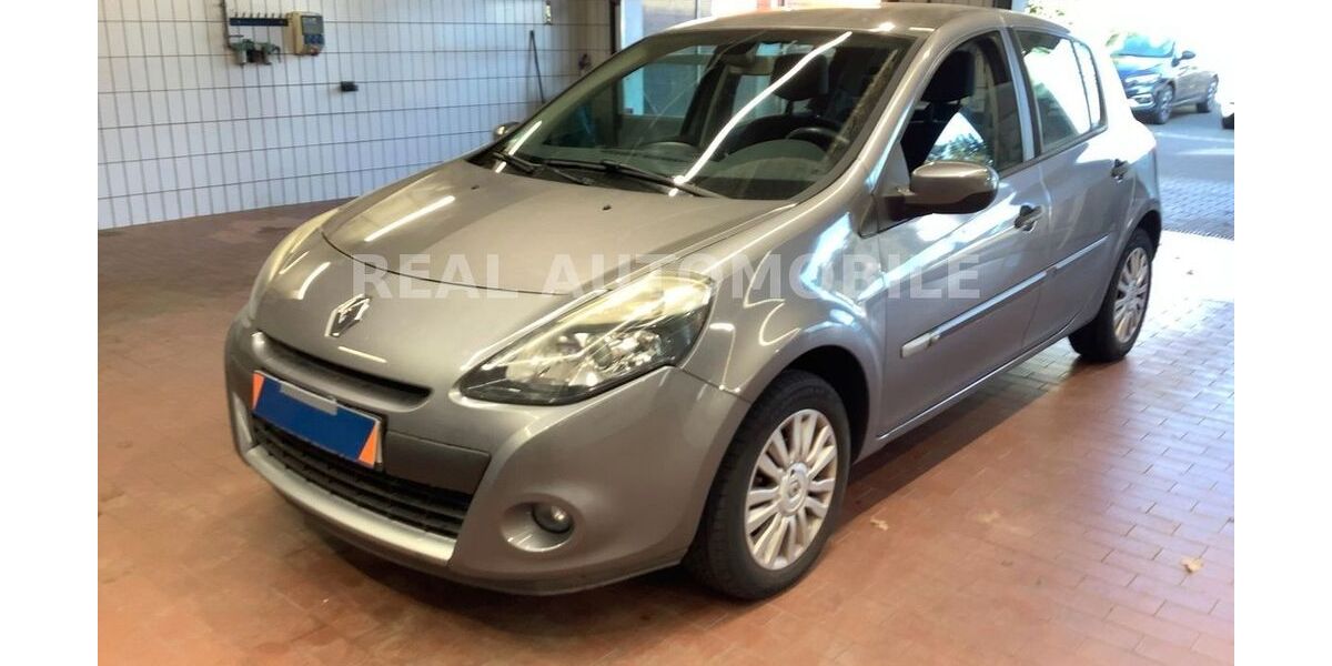 Renault Clio 97.000 km 4.899 &euro; Frankfurt am Main 65933