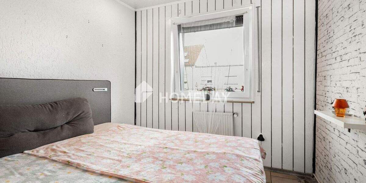 Zweifamilienhaus mit 210 m² Wohnfläche, Wintergärten, Loggia und gepflegtem Gartenparadies 1 zimmer