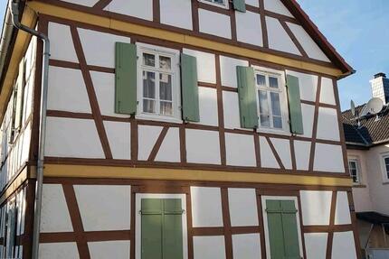 Haus Offenbach am Main Bürgel - 11 Zimmer, 180 m&sup2;, 479.000&euro; | Angebot:26152880