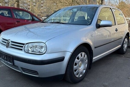 VW Golf 141.000 km 2.390 &euro; Frankfurt am Main 60311