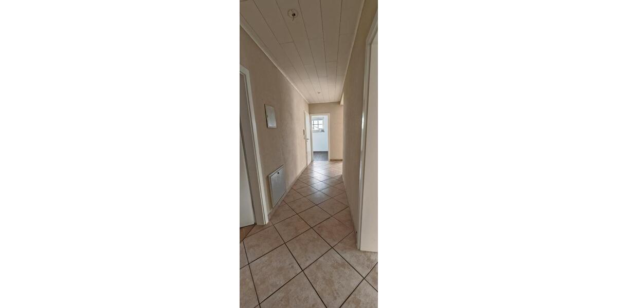 Lichtdurchflutete 3,5-Zimmer-Wohnung mit Fußbodenheizung zimmer