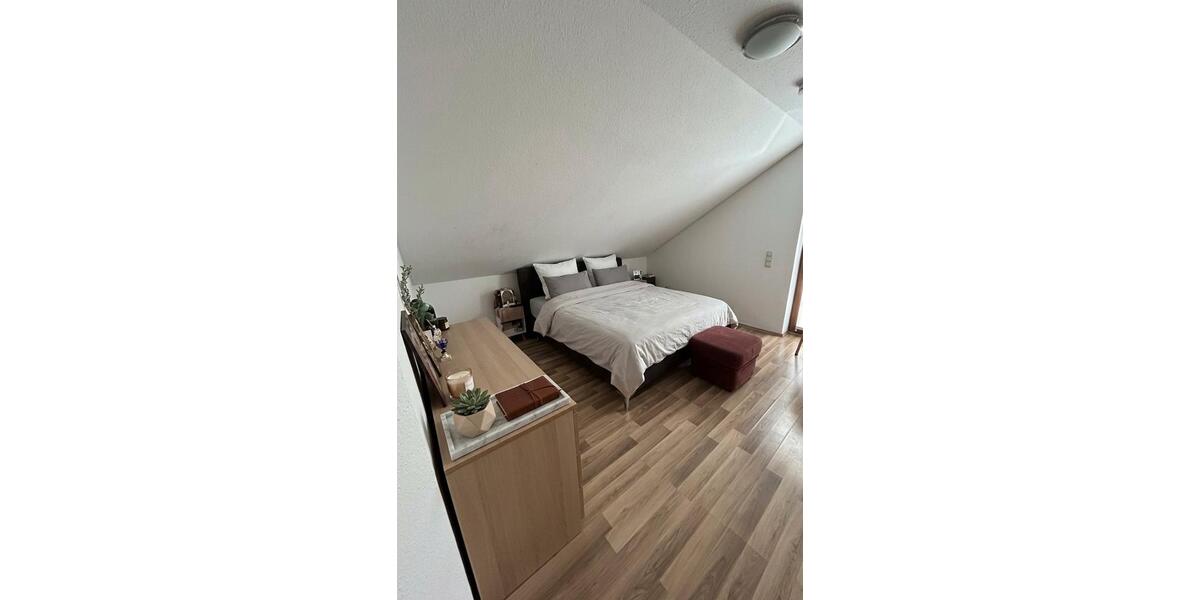 Dachgeschoßwohnung Aschaffenburg Damm - 2 Zimmer, 52 m&sup2;, 725&euro; | Angebot:26705054