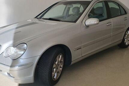 Mercedes-Benz C 240 83.500 km 5.799 € Roßdorf 64380