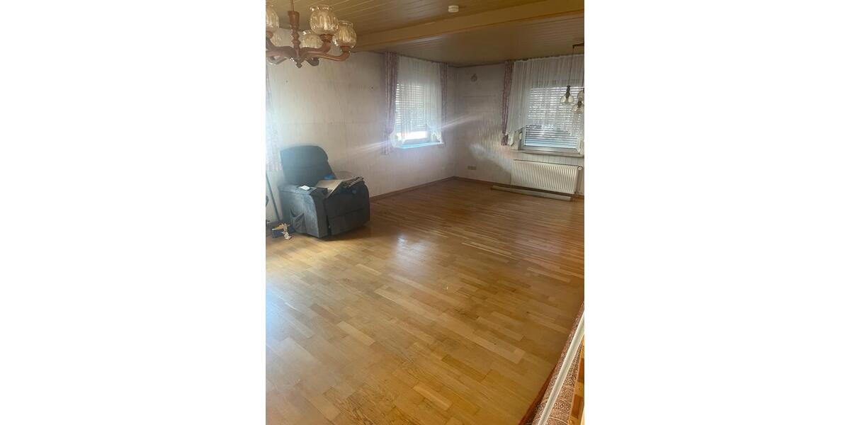 Doppelhaushälfte Frankfurt am Main Bonames - 8 Zimmer, 170 m&sup2;, 610.000&euro; | Angebot:26050197