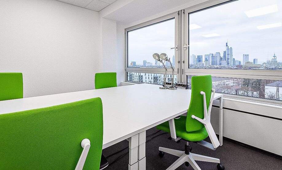 Arbeiten mit Skylineblick: professionelle Offices und Coworking - All-in-Miete zimmer