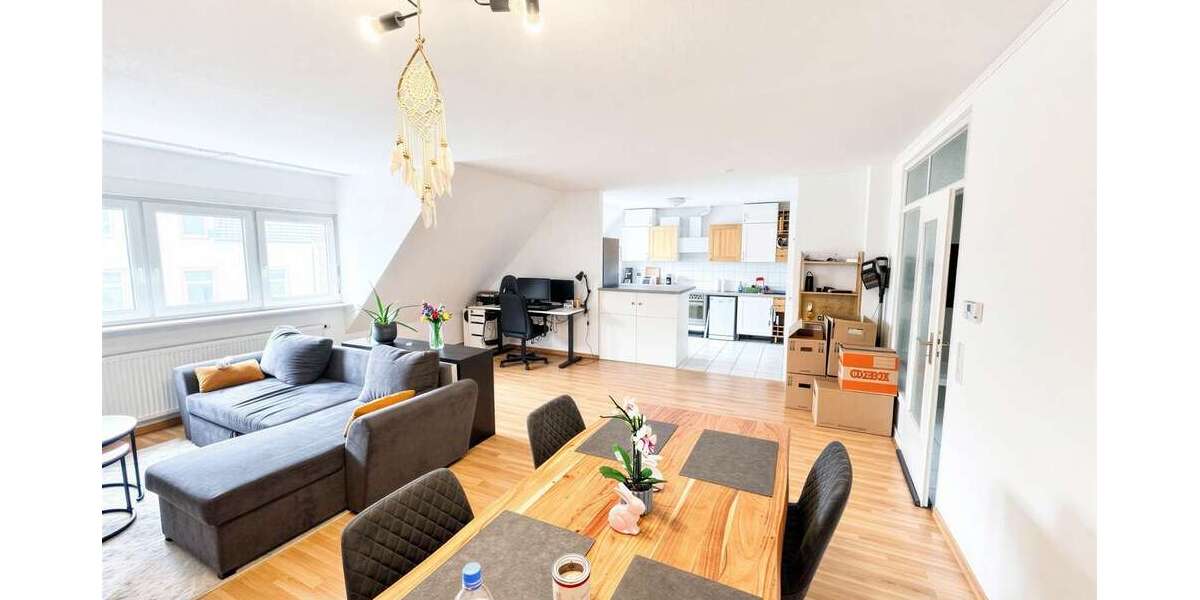 Etagenwohnung Hanau Lamboy - 2 Zimmer, 84 m&sup2;, 750&euro; | Angebot:27334312