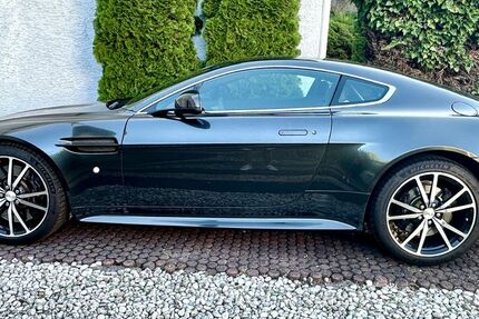 Aston Martin V8 Vantage 78.900 km 63.900 € Frankfurt am Main 60599