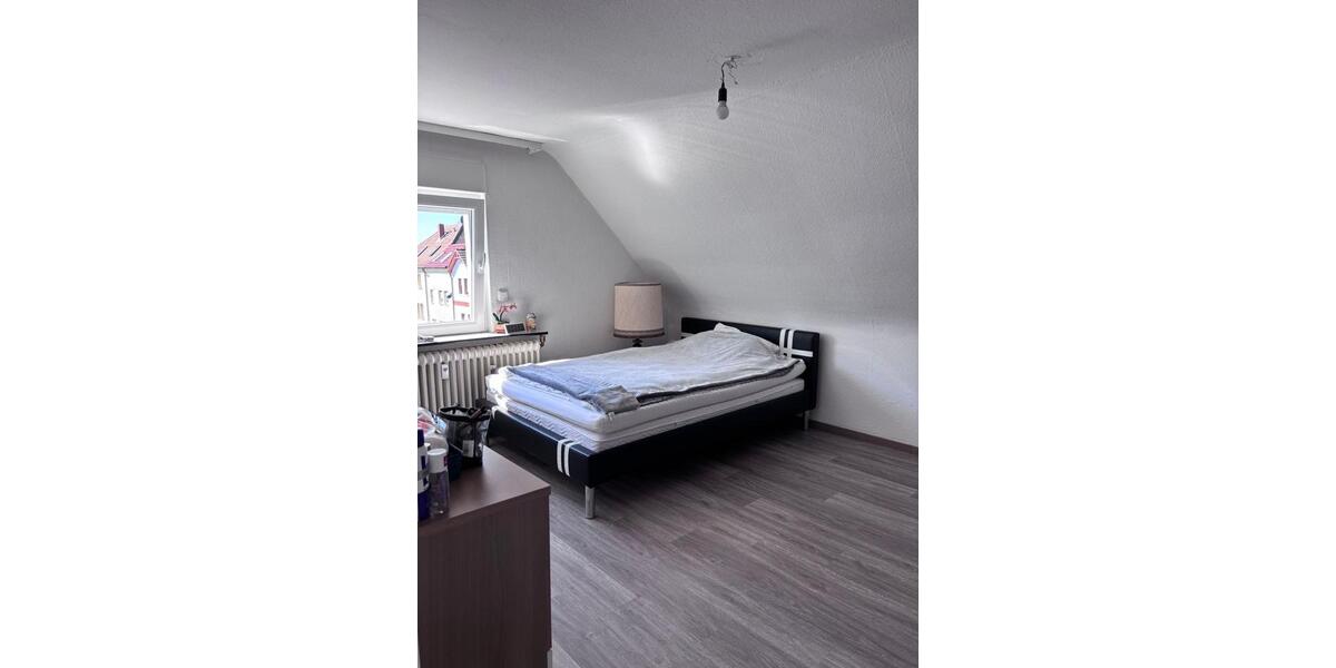 Dachgeschoßwohnung Obertshausen - 2 Zimmer, 65 m&sup2;, 900&euro; | Angebot:26223351