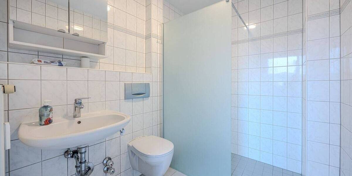 Leerstehendes MFH (6 Einheiten) mit Entwicklungspotenzial in beliebter Lage von Eckenheim! 1 zimmer