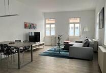Top ausgestattete Luxuriöse 2 Zimmer Wohnung mit Gartenbenutzung