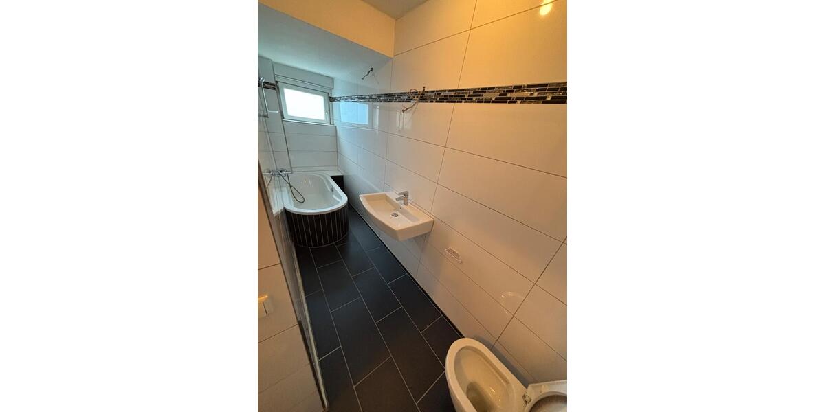 Hochparterre Hanau - 3 Zimmer, 95 m&sup2;, 1.200&euro; | Angebot:26238005