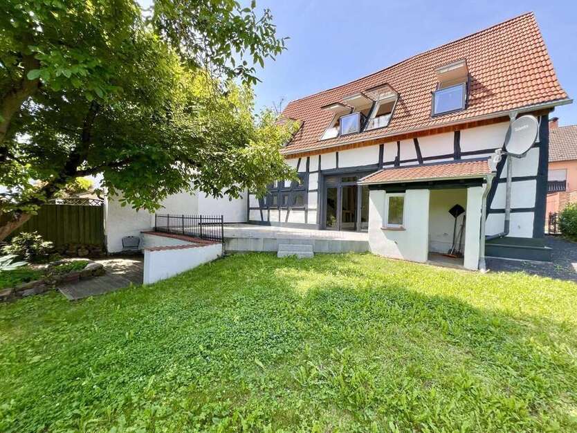 Haus zum Kaufen in Schöneck 795.000 € 200 m²