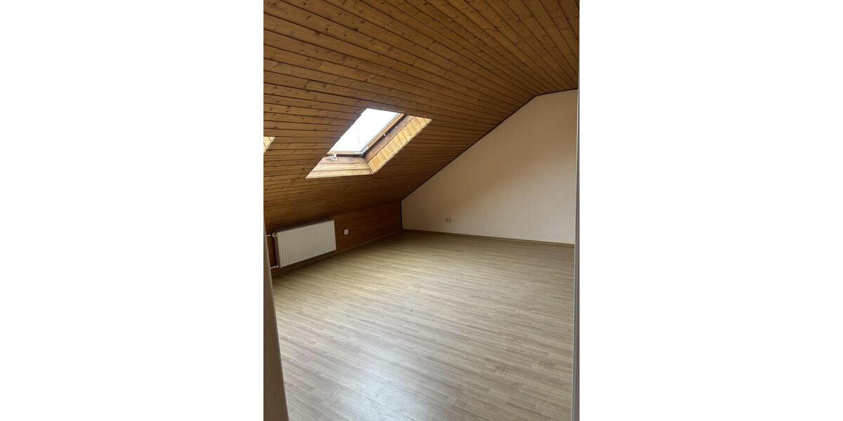 2,5 Zimmer DG Wohnung 2.5 zimmer