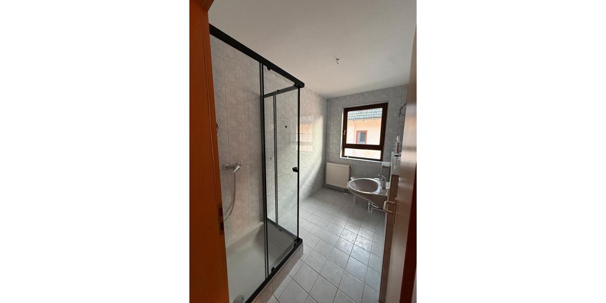 2-ZKB-Wohnung mit Balkon zu vermieten **kernsaniert** 2 zimmer