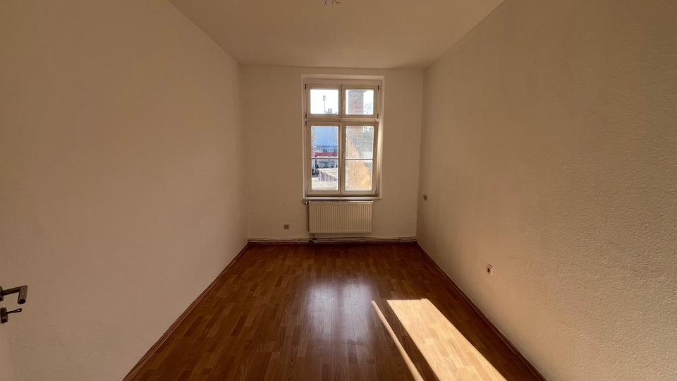 Etagenwohnung Hanau Lamboy - 5 Zimmer, 100 m&sup2;, 1.250&euro; | Angebot:26550520