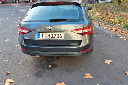 Skoda Superb 193.000 km 11.800 € Frankfurt a M 60435