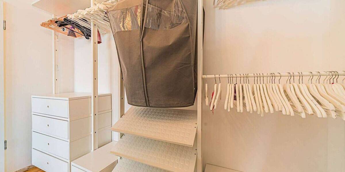 Etagenwohnung Frankfurt am Main Niederrad - 2 Zimmer, 60 m&sup2;, 2.200&euro; | Angebot:26289463