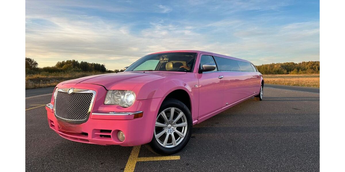 Chrysler 300C 180.000 km 24.999 &euro; Schöneck 61137