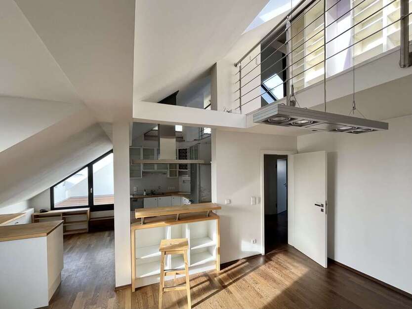 Wohnung zum Kaufen in Frankfurt 680.000 € 90 m² 3 zimmer