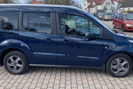 Ford Tourneo Connect 103.930 km 22.500 &euro; Bad Nauehim 61231