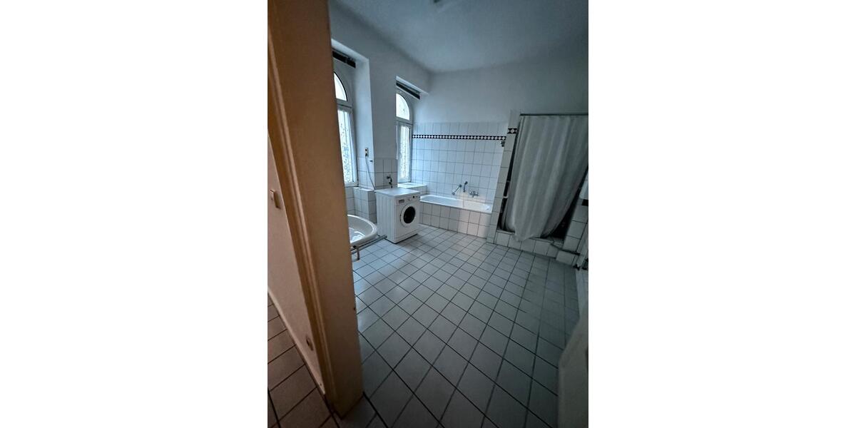 Erdgeschoßwohnung Hanau Lamboy - 5 Zimmer, 165 m&sup2;, 1.850&euro; | Angebot:26484163