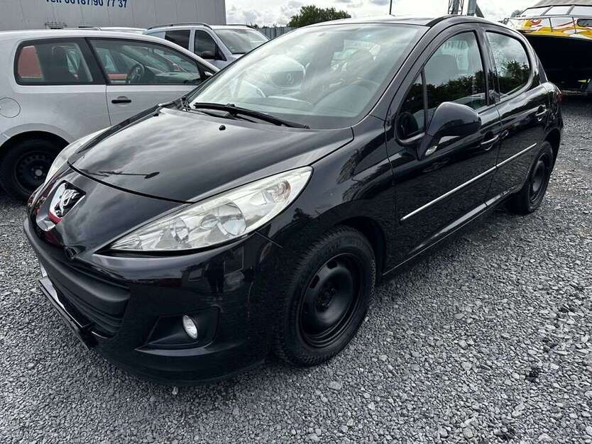 Peugeot 207 211.000 km 1.999 € Nidderau 61130