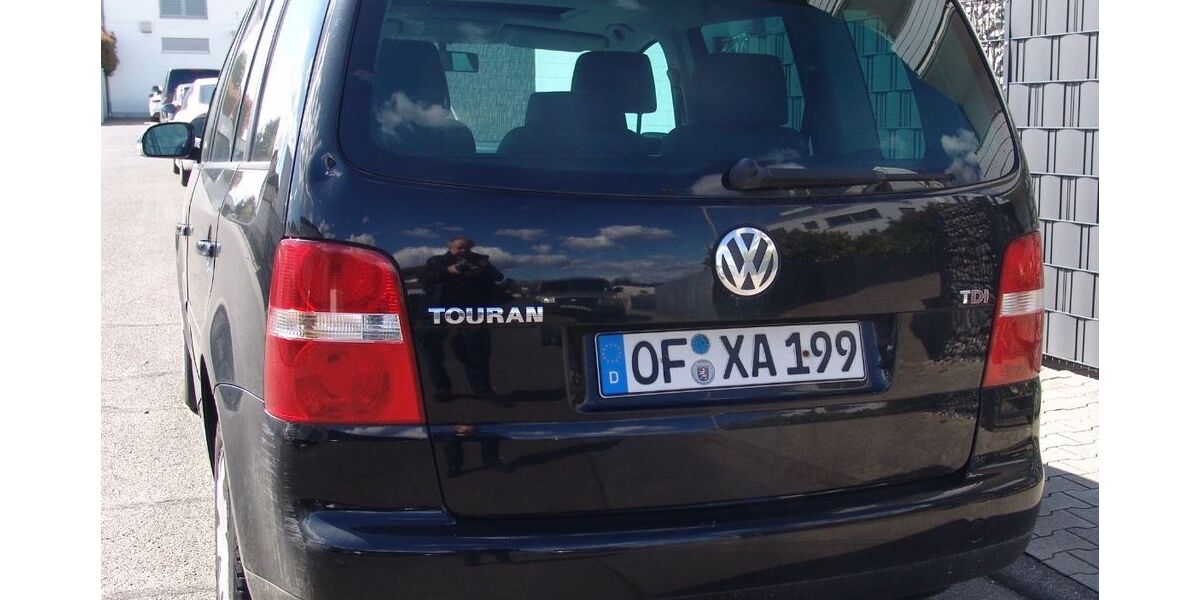VW Touran 196.000 km 1.000 &euro; Offenbach 63069