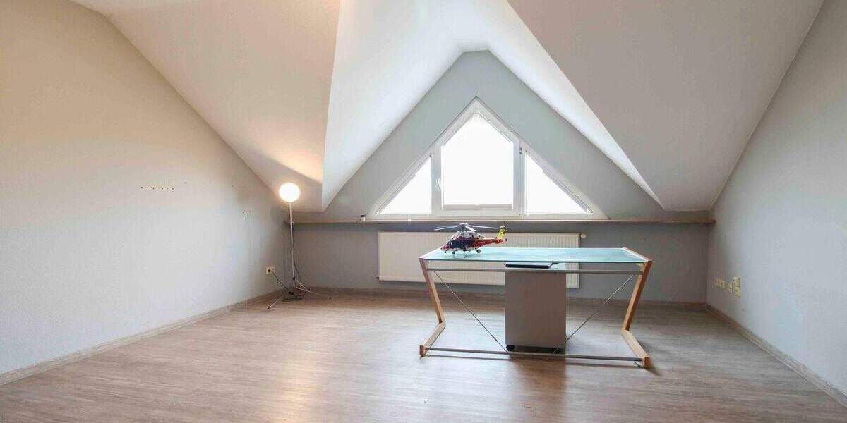 Modernisiertes Reiheneckhaus in Babenhausen - Gartenidylle und eigene Tiefgarage inklusive 5 zimmer