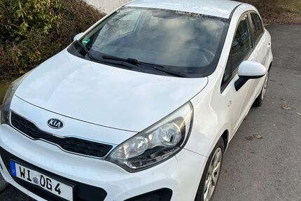 Kia Rio 149.000 km 3.800 € Wiesbaden 65203