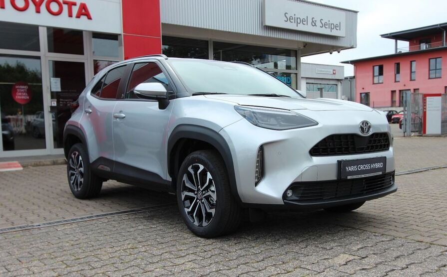 Toyota Yaris Cross 2.400 km 27.950 € Nidderau 61130